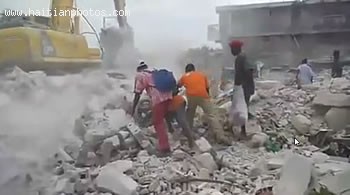 Haiti Earthquake Looting And Recycling