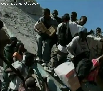 Haiti Earthquake Looting