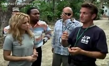 Shakira Met Sean Penn While Visiting Haiti After Earthquahe
