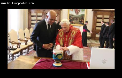 Martelly Visits Pope Benedict XVI, Rome with Pink Bracelet