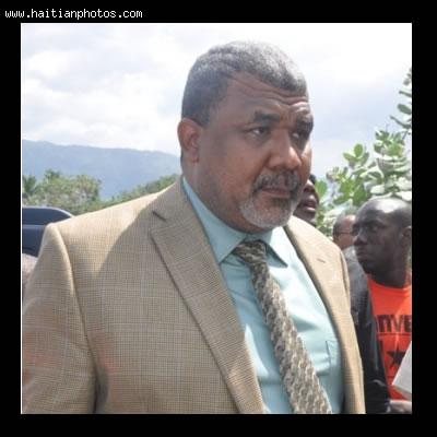 Minister Ralph Theano kicked out of the Haitian Parliament