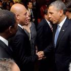 Michel martelly and Barack Obama shake hands