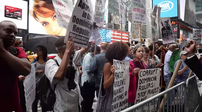 NY Dominicans Protest Haitian Deportations in Dominican Republic