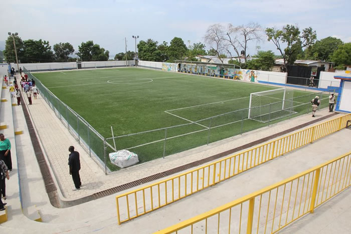 Community Centre Canapé Vert - Soccer Field