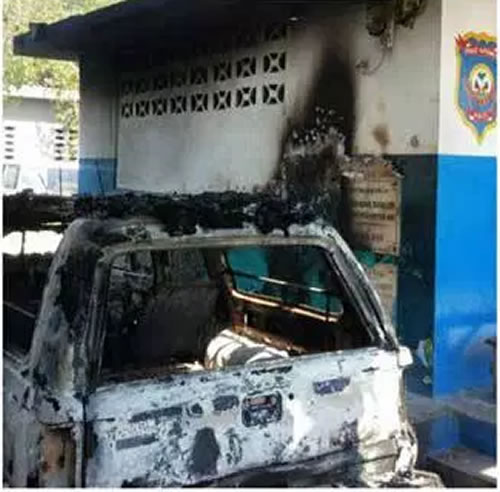 Individuals claimed to be former FADH burned Police Station in Arcahaie
